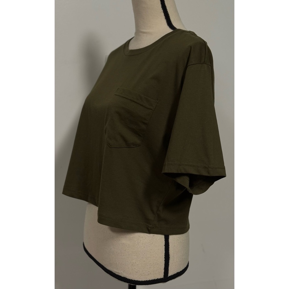 NWT Fashion Nova Elisa Relaxed Crop Tee Green Size L - Picture 2 of 3